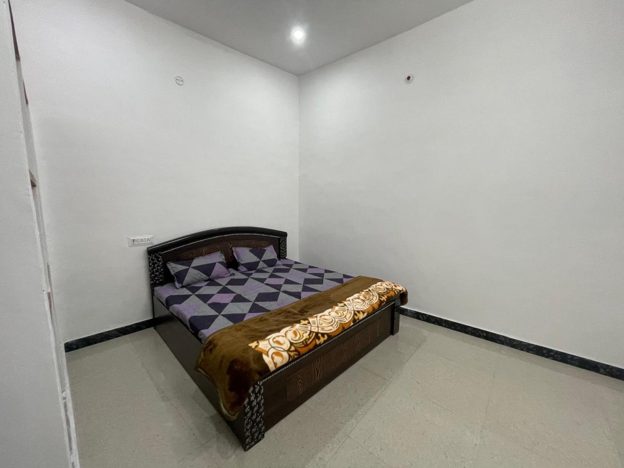 Rukmani Villas Group Of Rukmani Home Stay Матура Екстериор снимка