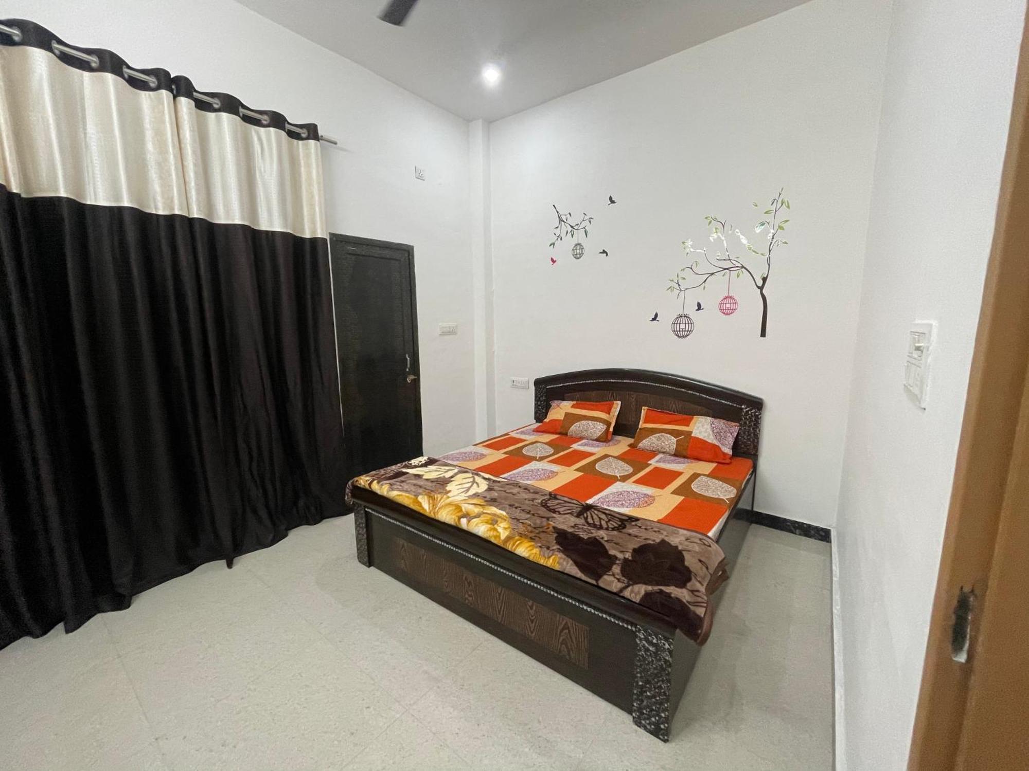 Rukmani Villas Group Of Rukmani Home Stay Матура Екстериор снимка