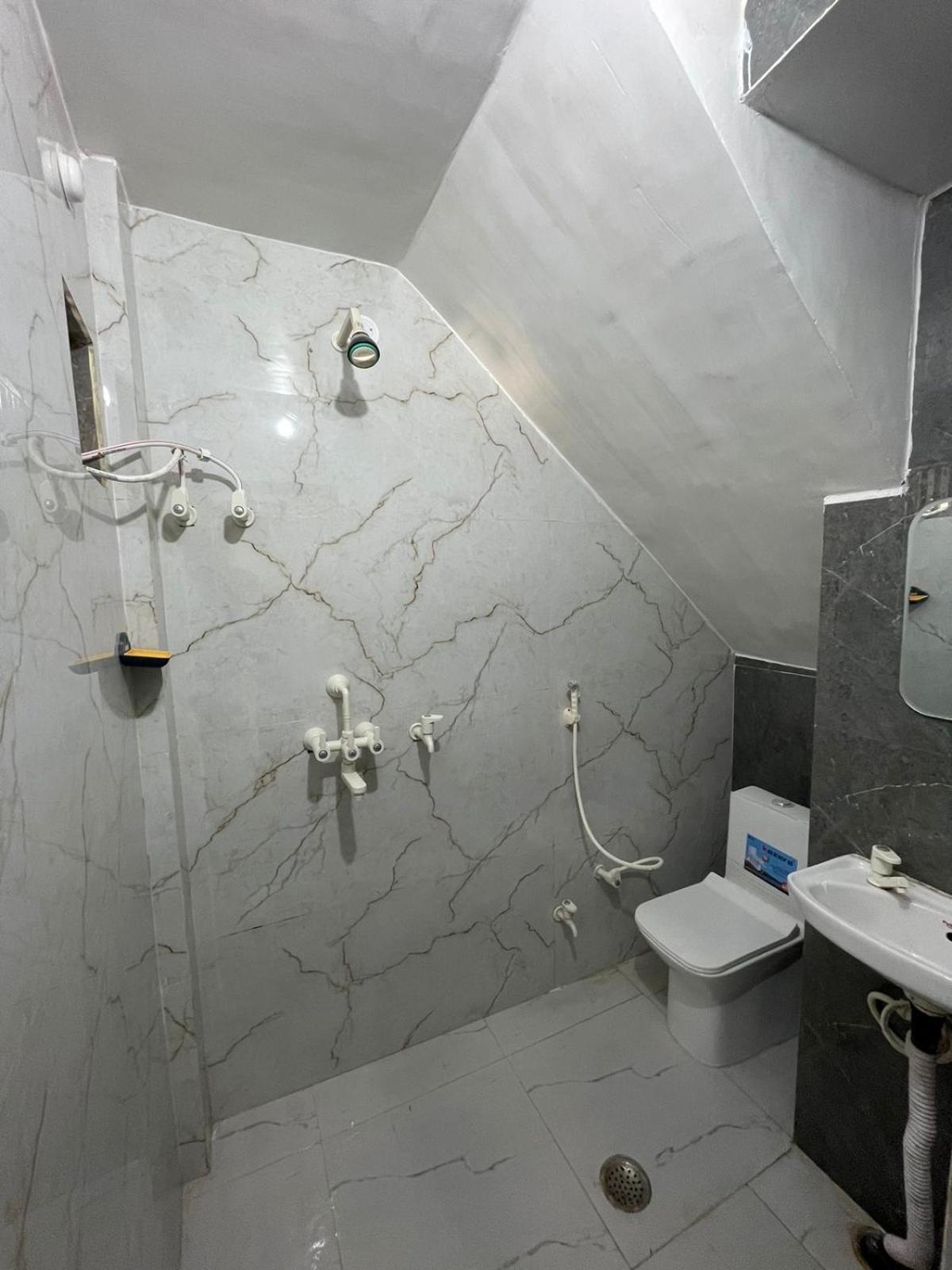Rukmani Villas Group Of Rukmani Home Stay Матура Екстериор снимка